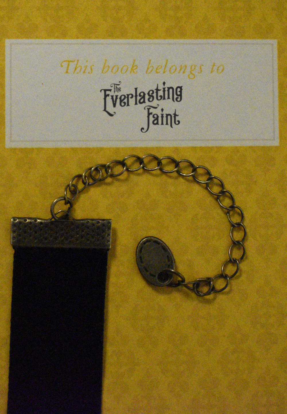 Cameo - Velvet Choker